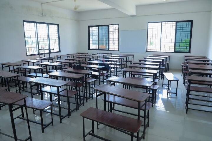 Tulaskar College of Pharmacy campus in Wardha, Maharashtra, India — photo 4