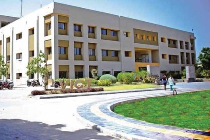 Swarrnim Institute of Technology campus in Gandhinagar, Gujarat, India — photo 1