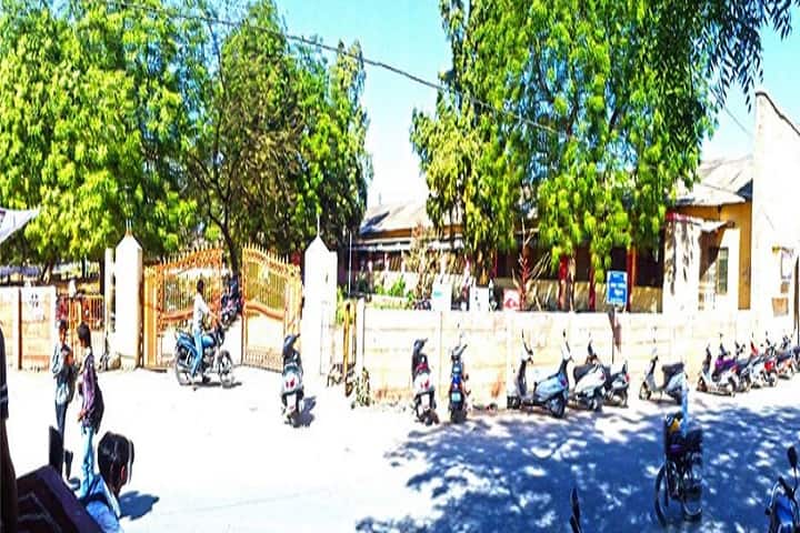 Sheth Purushottamdas Thakordas Arts and Science College campus in Panchmahal, Gujarat, India — photo 1
