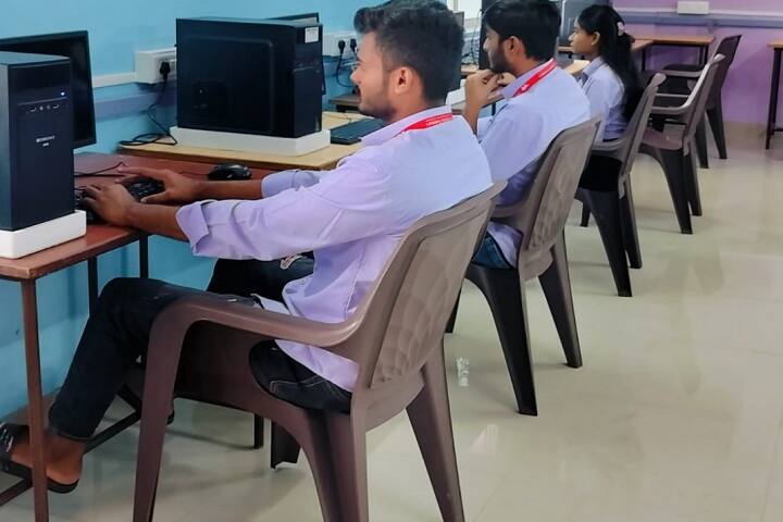 VPS College of Pharmacy campus in Pune, Maharashtra, India — photo 3