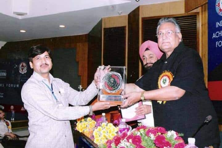 RN College campus in Meerut, Uttar Pradesh, India — photo 3