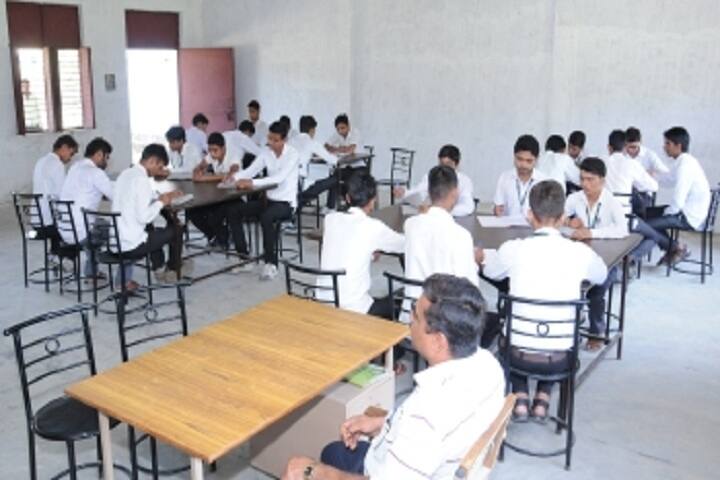 Nav Jeevan Kisan Degree College campus in Mawana, Uttar Pradesh, India — photo 4
