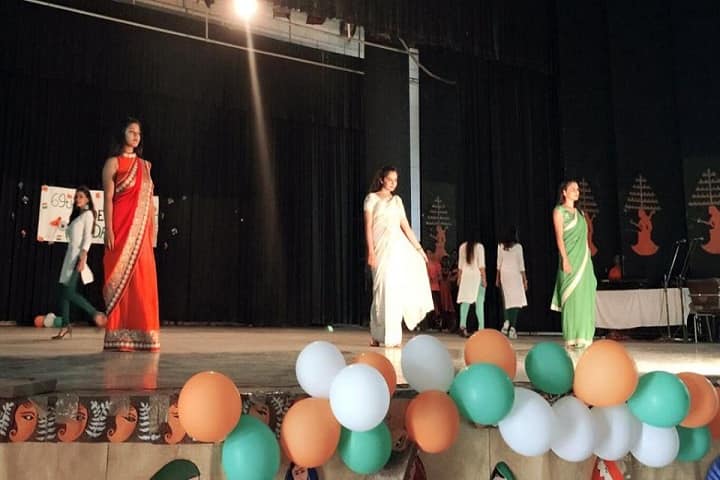 Vivekananda College campus in New Delhi, Delhi, India — photo 4