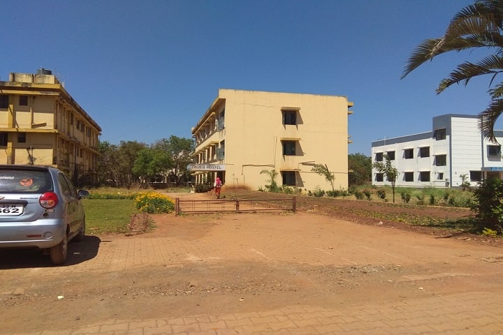 Hubli Ayurved Seva Samiti's Ayurveda Mahavidyalaya and Hospital campus in Hubli, Karnataka, India — photo 3