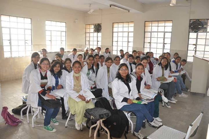 Rajiv Gandhi Government Post Graduate Ayurvedic College campus in Gharnot, Himachal Pradesh, India — photo 5