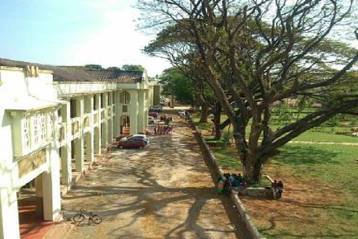 Sanatana Dharma College campus in Alappuzha, Kerala, India — photo 2