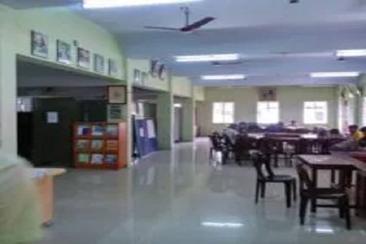 Sanatana Dharma College campus in Alappuzha, Kerala, India — photo 4