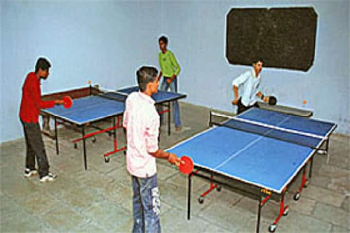 Prin MC Shah Commerce College campus in Ahmedabad, Gujarat, India — photo 3