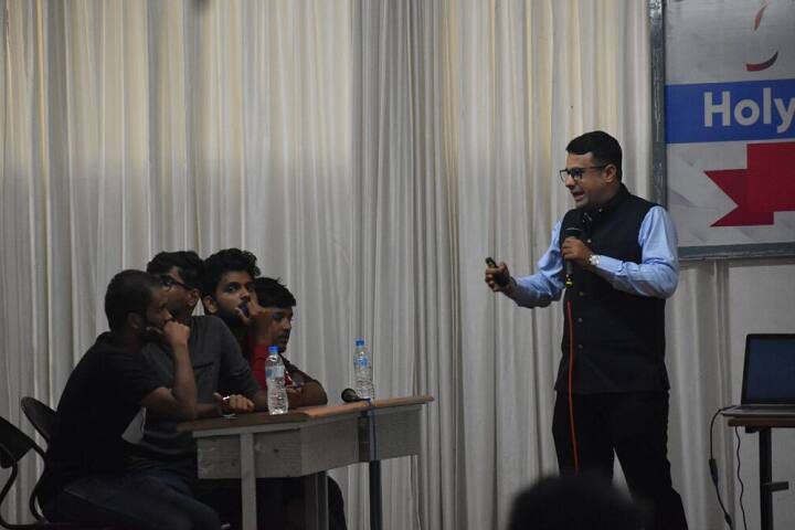 Holy Grace Academy of Management Studies campus in Thrissur, Kerala, India — photo 3