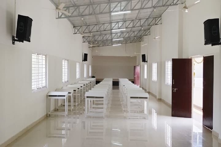 Sarji Institute of Nursing Sciences campus in Shimoga, Karnataka, India — photo 4