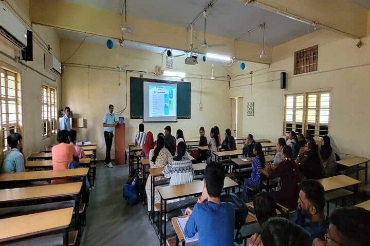 Smt TJ Patel English Medium Commerce College campus in Kheda, Gujarat, India — photo 3
