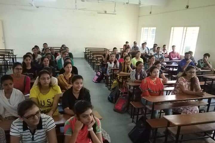 Smt TJ Patel English Medium Commerce College campus in Kheda, Gujarat, India — photo 4