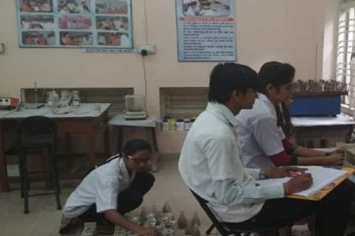 H and HB Kotak Institute of Science campus in Rajkot, Gujarat, India — photo 3