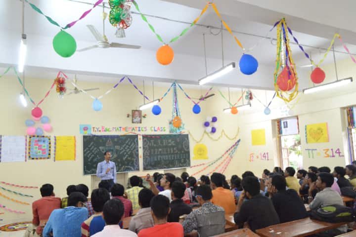 H and HB Kotak Institute of Science campus in Rajkot, Gujarat, India — photo 4