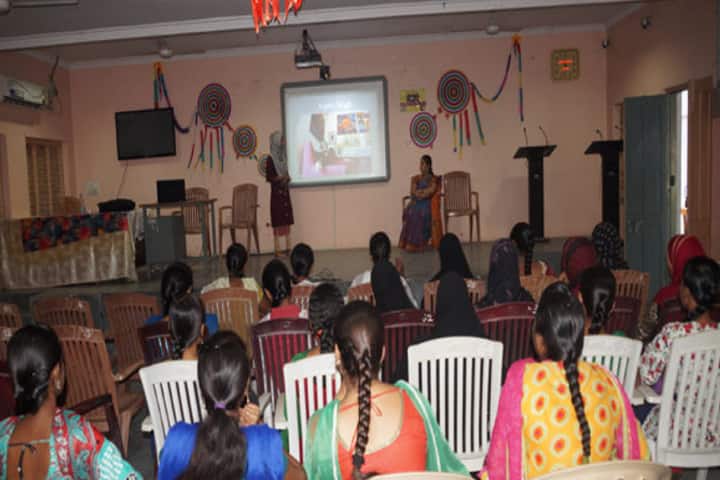 Soma Subhadramma Raman Goud Women's College campus in Raichur, Karnataka, India — photo 2