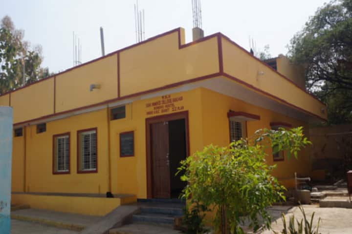 Soma Subhadramma Raman Goud Women's College campus in Raichur, Karnataka, India — photo 3