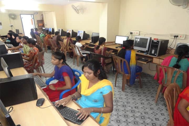 Soma Subhadramma Raman Goud Women's College campus in Raichur, Karnataka, India — photo 4