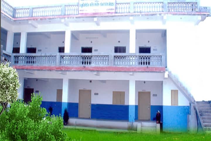 Matrushree Monghima Mahila Arts and Commerce College campus in Junagadh, Gujarat, India — photo 1