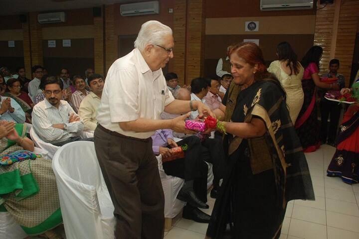 SPB English Medium College of Commerce campus in Surat, Gujarat, India — photo 6
