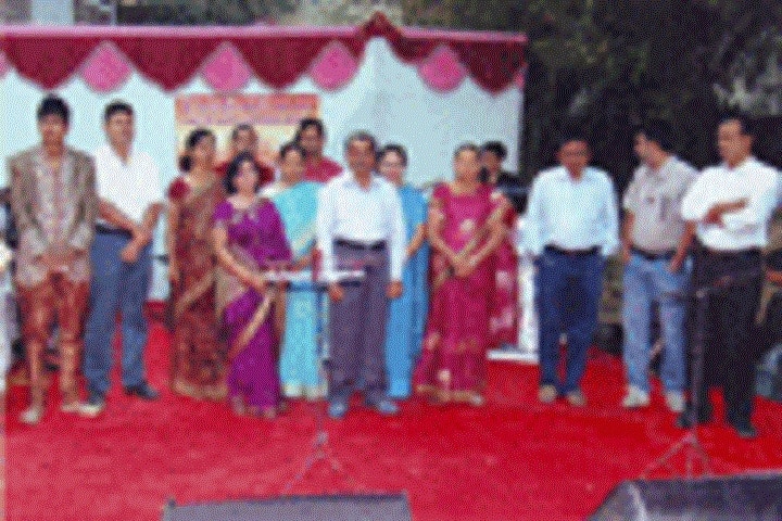 Akhand Anand Arts and Commerce College campus in Surat, Gujarat, India — photo 2