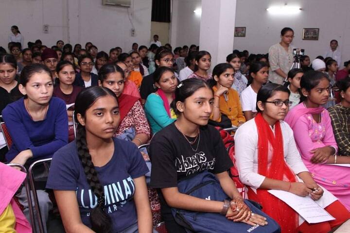 Hindu Kanya College campus in Kapurthala, Punjab, India — photo 6