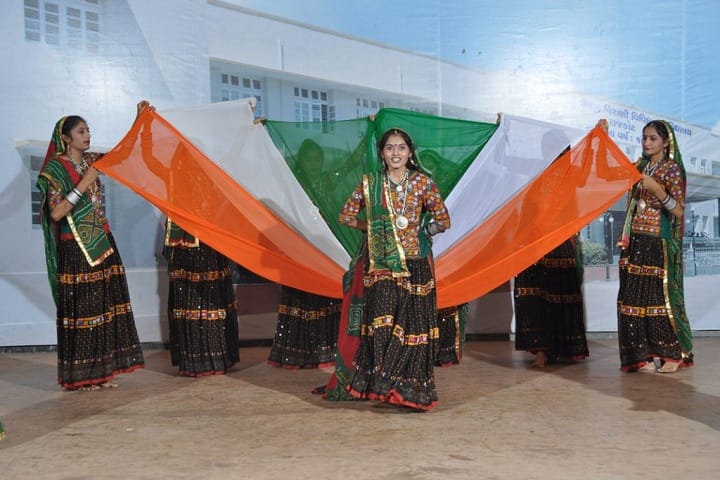 Dharmendrasinhji College campus in Rajkot, Gujarat, India — photo 3