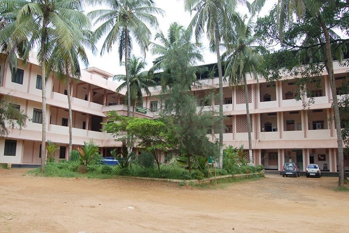 Vaidyaratnam Ayurveda College campus in Thrissur, Kerala, India — photo 1