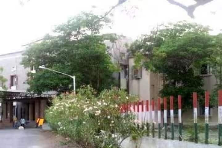 Samaldas Arts College campus in Bhavnagar, Gujarat, India — photo 1