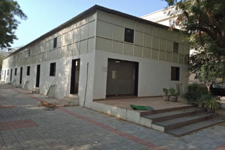 Shree Meghmani Parivar and Shree Bhailalbhai A Patel Umiya Arts and Commerce College for Girls campus in Ahmedabad, Gujarat, India — photo 3