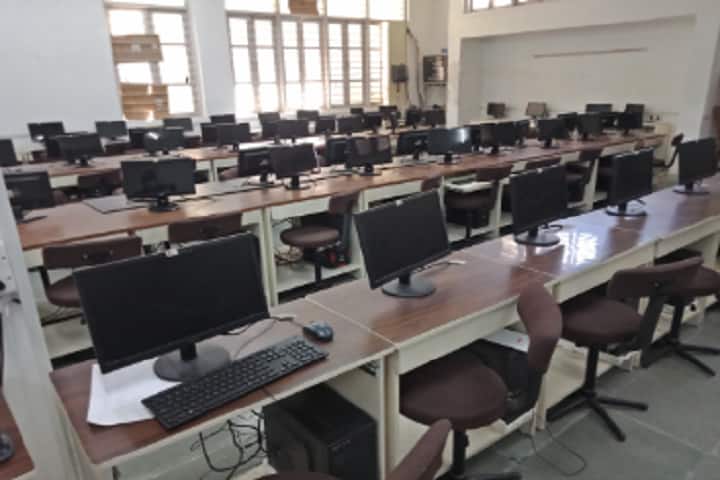 Shree Meghmani Parivar and Shree Bhailalbhai A Patel Umiya Arts and Commerce College for Girls campus in Ahmedabad, Gujarat, India — photo 6