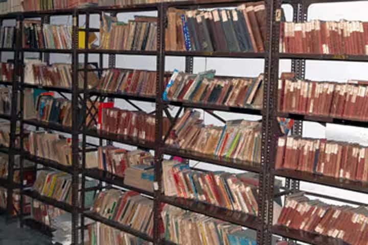 Nawab Azmat Ali Khan Girls Degree College campus in Muzaffarnagar, Uttar Pradesh, India — photo 2