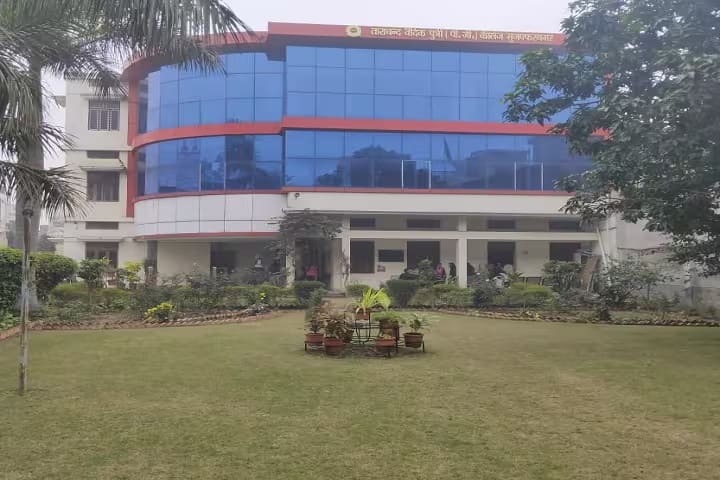 Tarachand Vedic Putri Degree College campus in Muzaffarnagar, Uttar Pradesh, India — photo 1