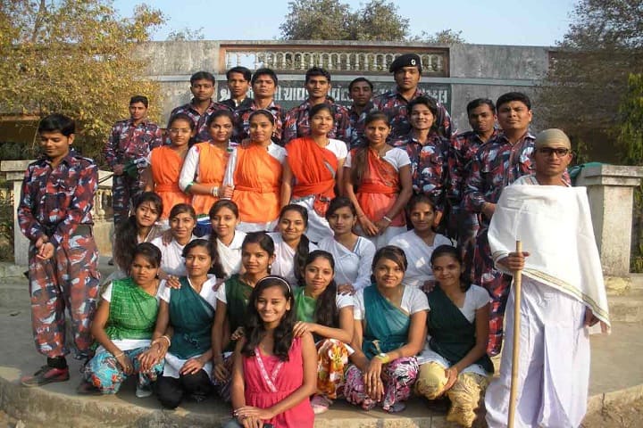 Smt HC Patel Arts And Commerce College campus in Baroda, Gujarat, India — photo 2