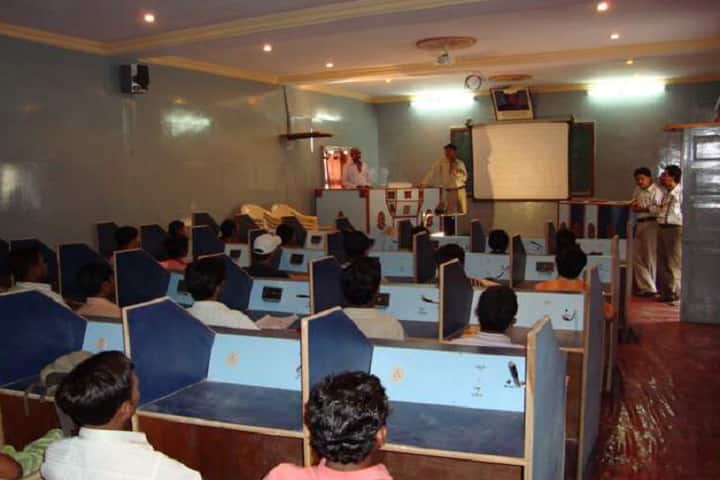 C and SH Desai Arts and LKL Doshi Commerce College campus in Balasinor, Gujarat, India — photo 3