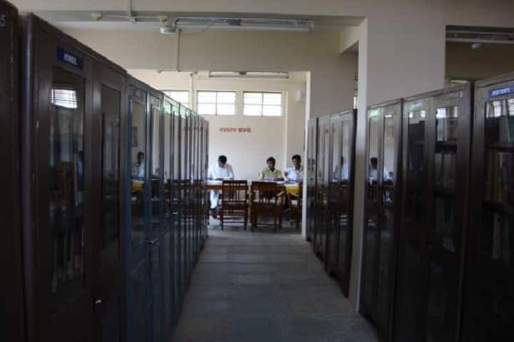 C and SH Desai Arts and LKL Doshi Commerce College campus in Balasinor, Gujarat, India — photo 4
