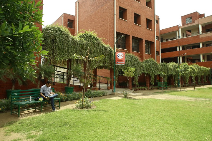 SGGSCC DU campus in New Delhi, Delhi, India