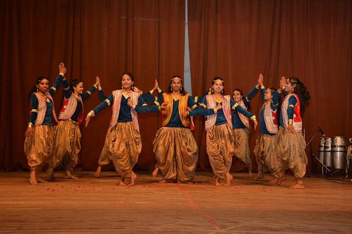 MP Arts and MH Commerce College for Women campus in Ahmedabad, Gujarat, India — photo 5