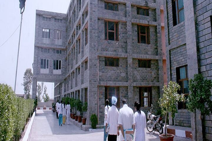 Desh Bhagat Dental College and Hospital campus in Amloh, Punjab, India — photo 1