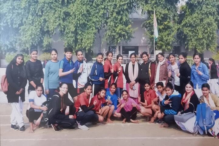 Mihir Bhoj Girls Degree College campus in Dadri, Uttar Pradesh, India — photo 4