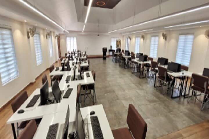 Vaidyaratnam P S Varier Ayurveda College campus in Kottakkal, Kerala, India — photo 5