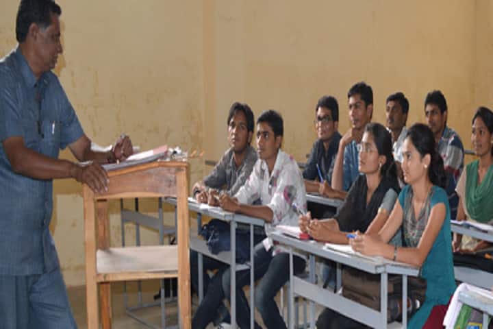 KVTR Ayurved College campus in Boradi, Maharashtra, India — photo 5