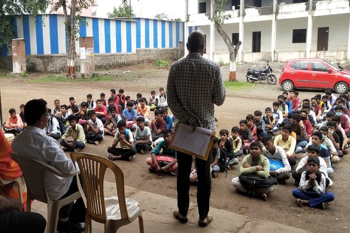 KVTR Ayurved College campus in Boradi, Maharashtra, India — photo 6