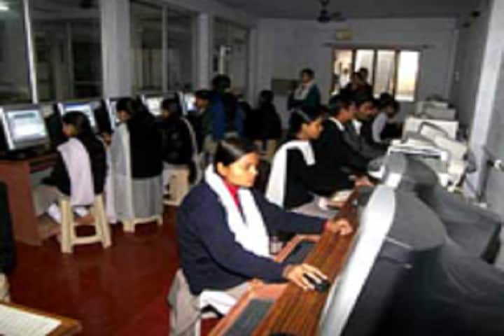 Dr Rajendra Prasad Memorial Degree College campus in Lucknow, Uttar Pradesh, India — photo 5