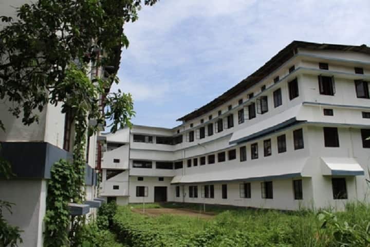 Government College campus in Kottayam, Kerala, India — photo 1