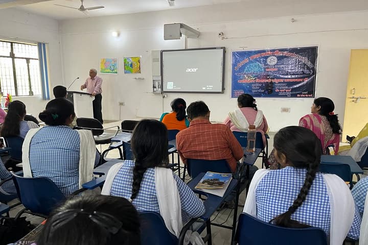 Pt Deen Dayal Upadhyay Government Girls PG College campus in Lucknow, Uttar Pradesh, India — photo 3