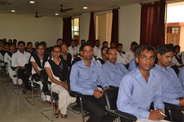 S S Law College Shahjahanpur campus in Shahjahanpur, Uttar Pradesh, India — photo 2