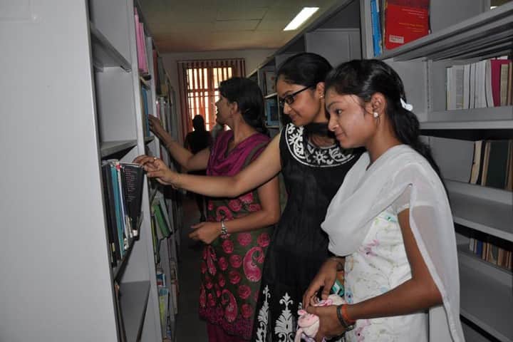Nehru Gram Bharati campus in Allahabad, Uttar Pradesh, India — photo 5