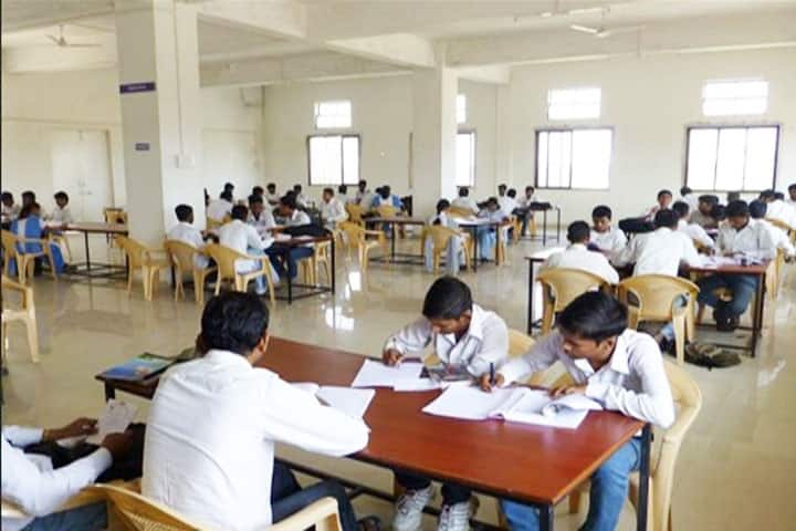 Swami Vivekanand Institute of Technology campus in Solapur, Maharashtra, India — photo 6