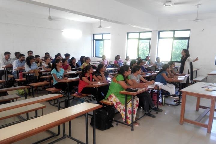LJ Institute of Pharmacy campus in Ahmedabad, Gujarat, India — photo 3