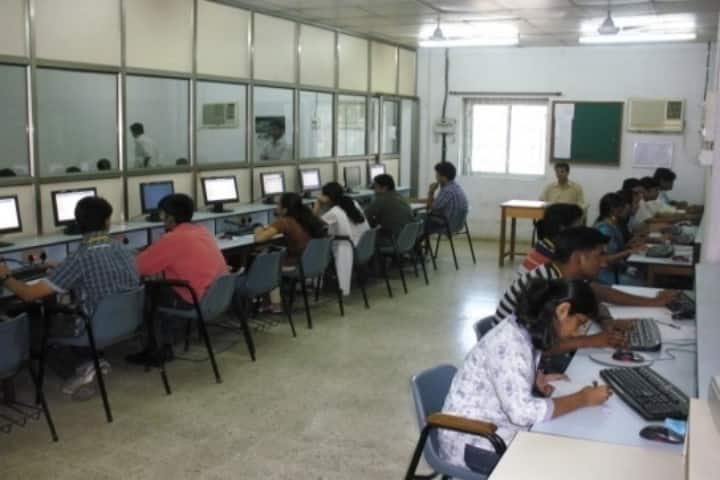 Xavier Institute of Engineering campus in Mumbai, Maharashtra, India — photo 2
